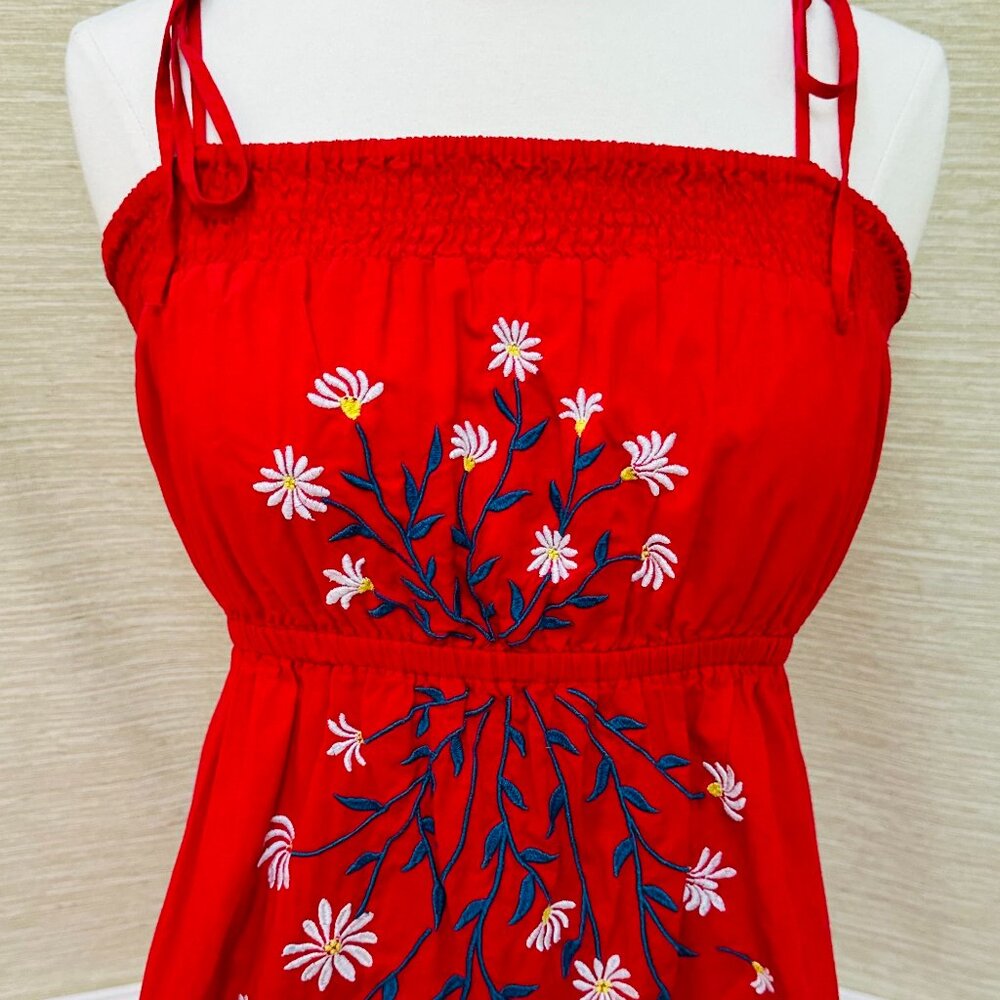 Forever 21 Red Daisy Embroidered Mini Dress M Strapless Smocked Sundress Floral